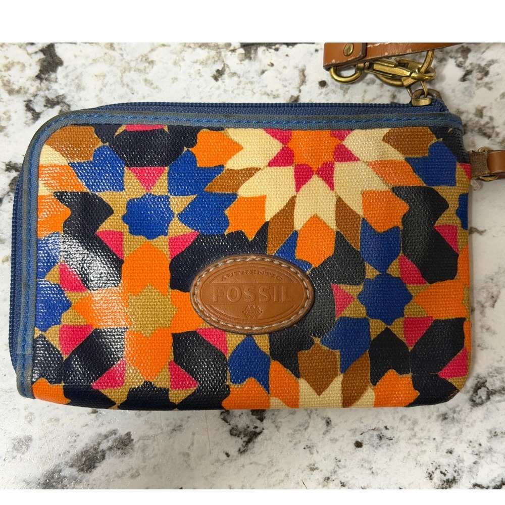 Fossil Geometric Mosaic Wristlet Wallet